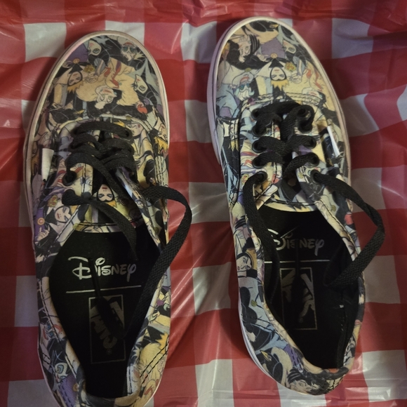 Womens Disney shoes - Picture 4 of 5